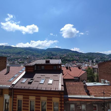 Deluxe Apartment Lejla - Free Garage Parking Сараево Екстериор снимка