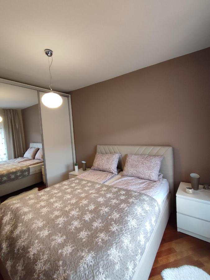 Deluxe Apartment Lejla - Free Garage Parking Сараево Екстериор снимка