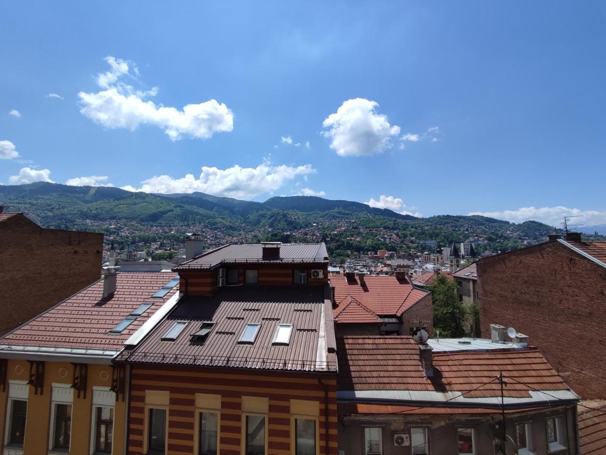 Deluxe Apartment Lejla - Free Garage Parking Сараево Екстериор снимка