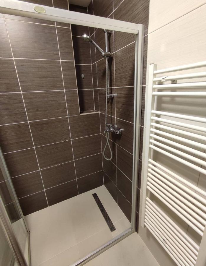 Deluxe Apartment Lejla - Free Garage Parking Сараево Екстериор снимка